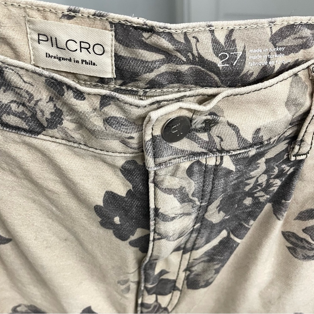 Anthropologie Leon Double Hem High-Rise Wide-Leg Cuffed Jeans Pilcro: Floral L14 - Picture 4 of 10